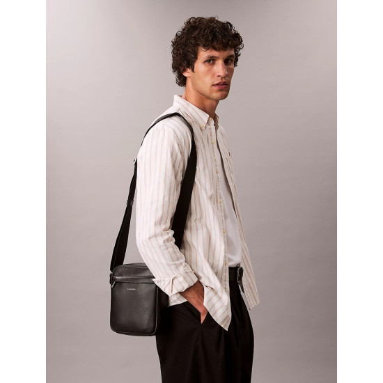 Calvin Klein Τσαντάκι ώμου Micro Pebble Reporter Bag